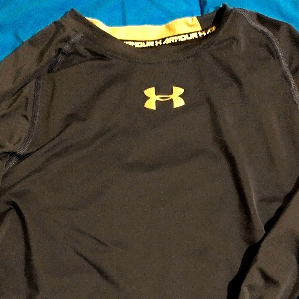 Under Armour boys fitted shirt